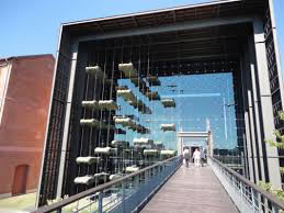 Entrée du musée de l'aotomobile à Mulhouse
